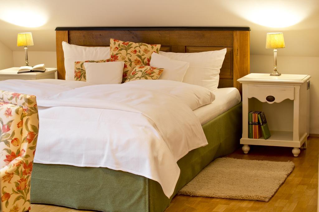 Romantik Hotel Landhaus Baerenmuehle Frankenau Стая снимка